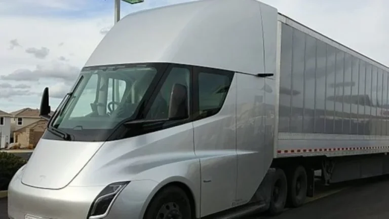 Tesla truck