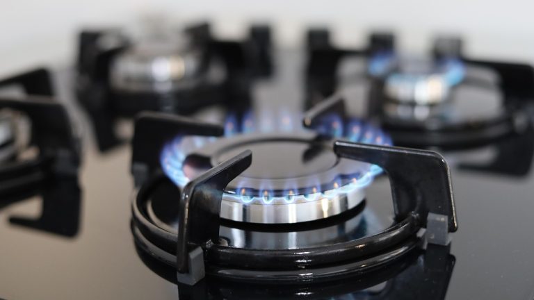 Gas stove