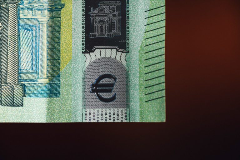 100 euro banknote