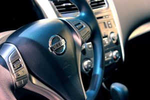 Nissan odstopa od gradnje tovarne baterij za električna vozila na Japonskem