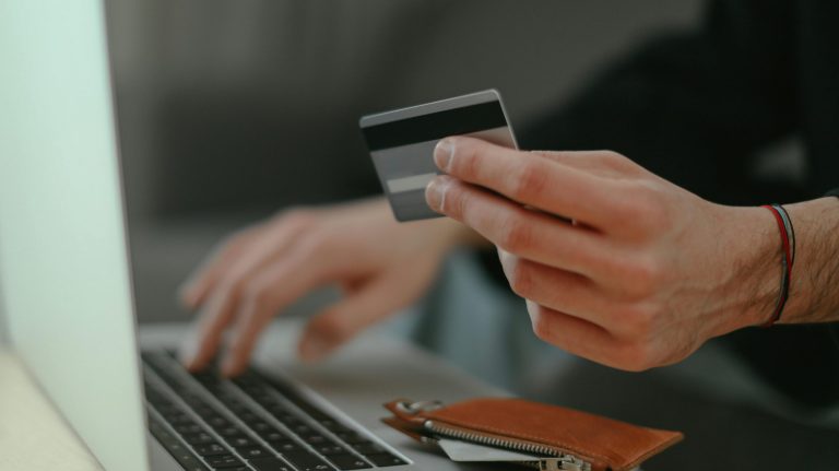 Kartica in računalnik