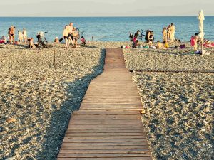 Slovenci v prvem četrtletju manj potovali, a dlje ostajali na destinacijah