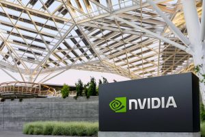 Nvidia piše zgodovino: prva na svetu s tržno vrednostjo nad 4000 milijard dolarjev