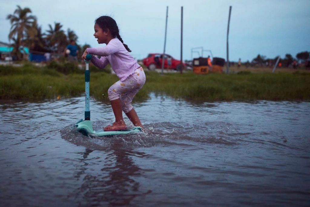 Tuvalu, otrok, poplave, podnebne spremembe