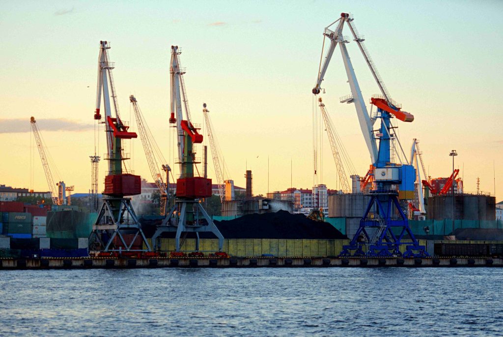 Rusija, Vladivostok, ladja tovorna, pristanišče