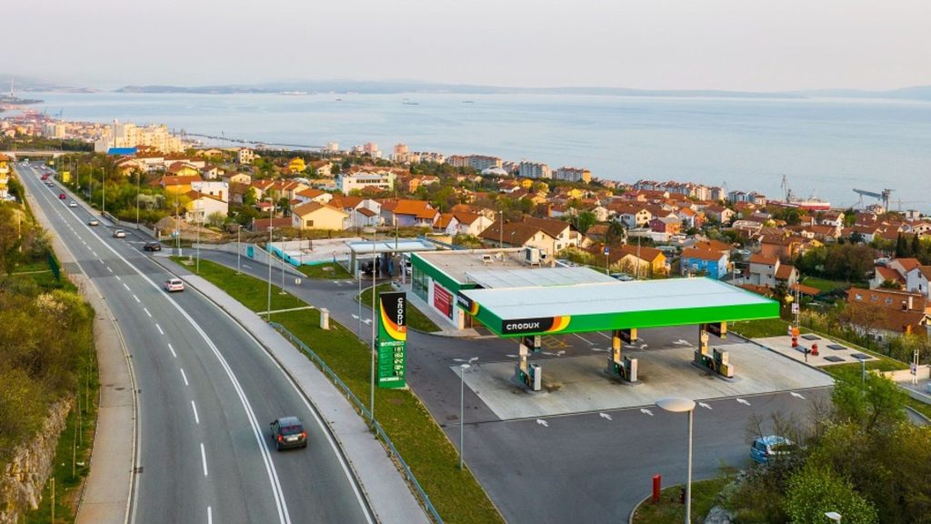 Crodux, Petrol, bencinski servis, Hrvaška