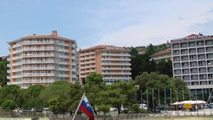 Tudi slovenski hoteli v množinski tožbi proti Booking.com