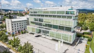 GZS: Brez sprememb v politiki bo slovensko gospodarstvo še naprej stagniralo