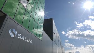 Rast in stabilnost skupine Salus v negotovem farmacevtskem okolju