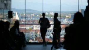 Trg dela v Sloveniji: upad zaposlenih in najvišja vrednost samozaposlenih