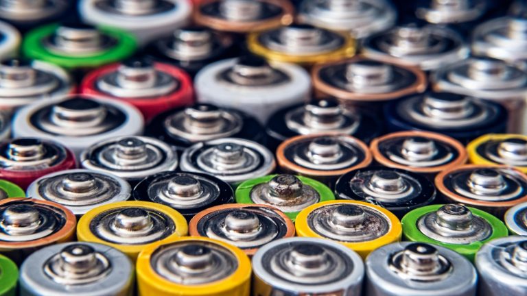 Inovacije in kadri ključni za globalni preboj slovenske elektroindustrije