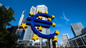 ECB ohranja obrestne mere – inflacija se približuje cilju, gospodarska rast ostaja zmerna