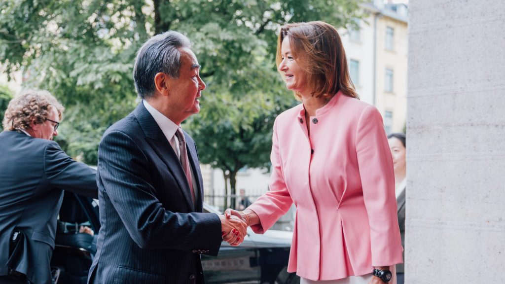 Tanja Fajon, Vang Yi