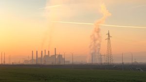 dimnik, tovarna, evropa, polje, okolje, onesnaženje