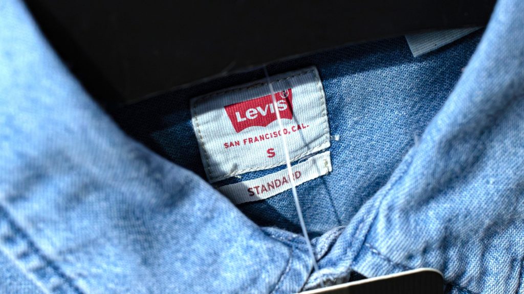 Levi's, jeans, srajca, obleke