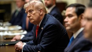 Trump prekinil trgovinska pogajanja s Kanado zaradi spornega oglasa