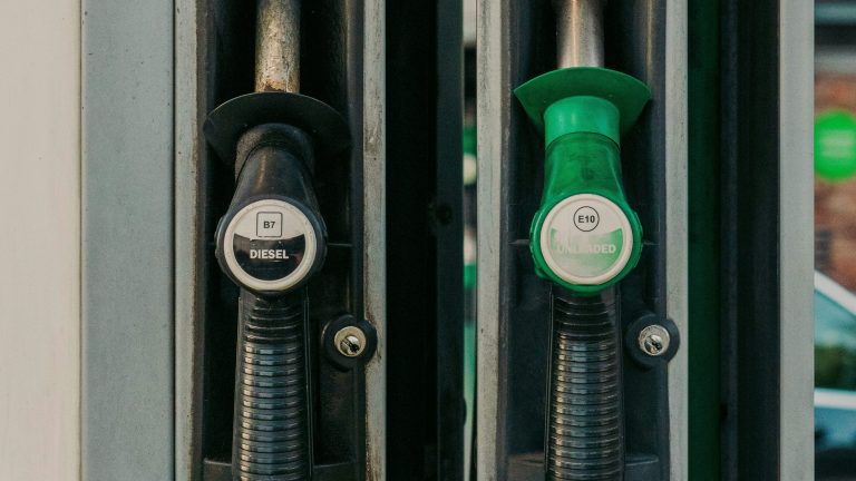 gorivo, bencinska črpalka