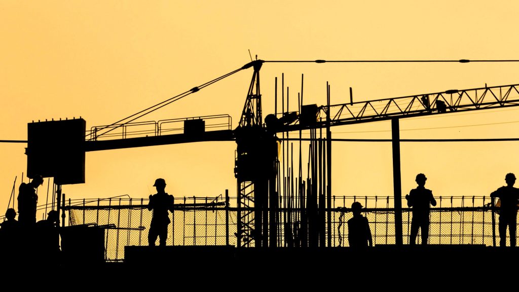 Gradbiđče, gradnja