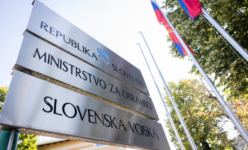 ministrstvo za obrambo, vojašnica, obramba, vojska