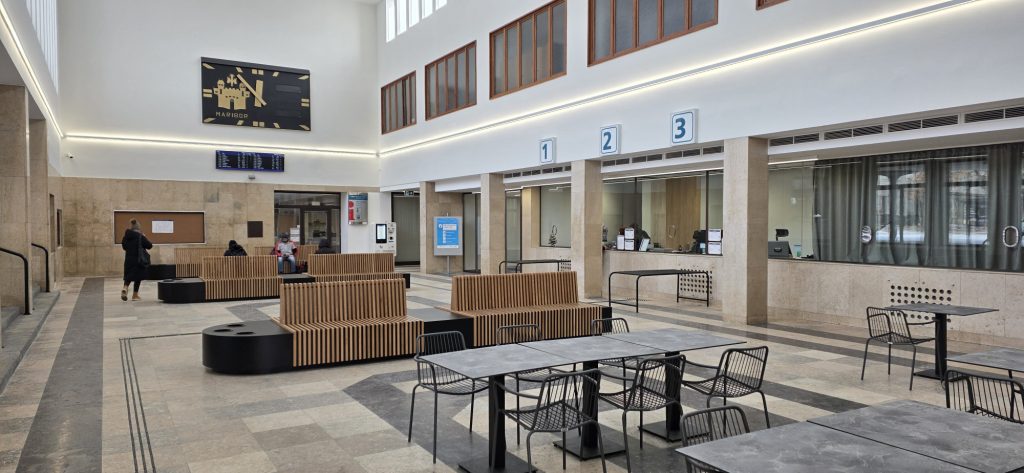 Železniška postaja Maribor