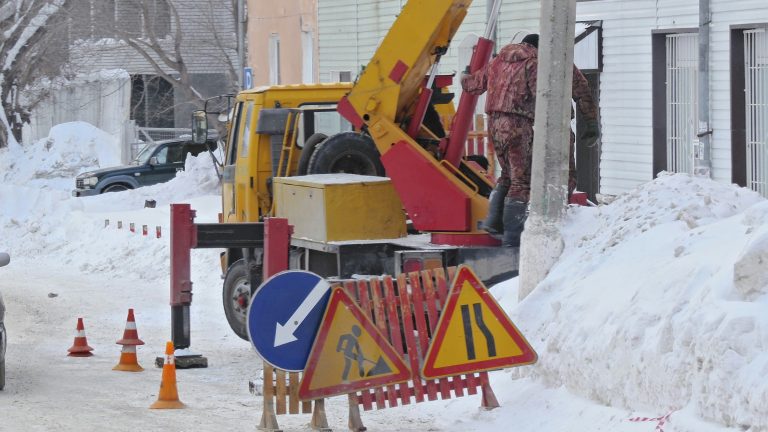 Delo, mraz, sneg, promet, pluženje
