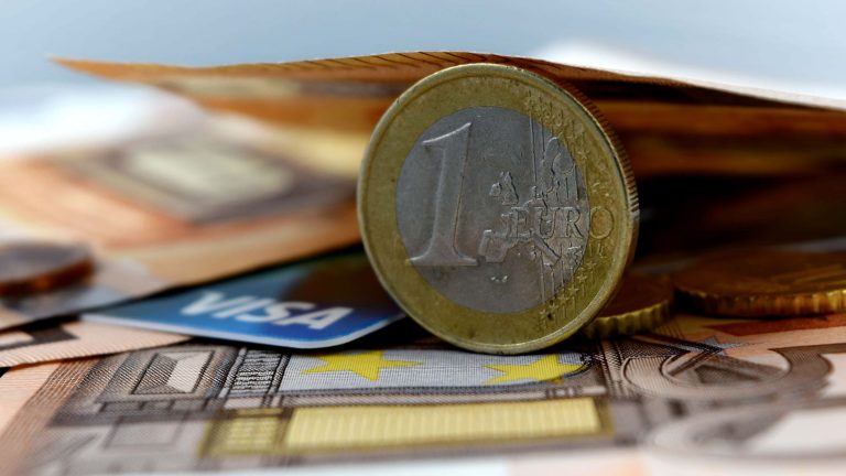 Ženske morajo delati 73 dni več za enako plačo