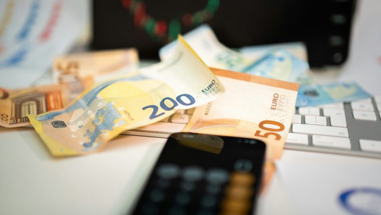 Inflacija v EU 1,9-odstotna: Slovenija nad povprečjem, ECB še ne more razglasiti zmage