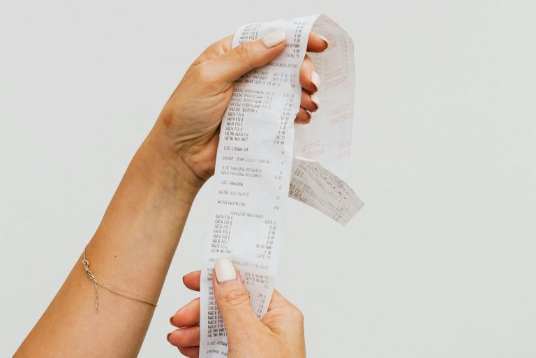 Inflacija marca 2,5 odstotka, stroški bivanja ostajajo visoki