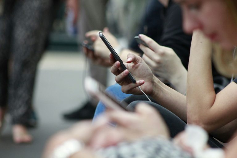 telefon, mobilni telefon