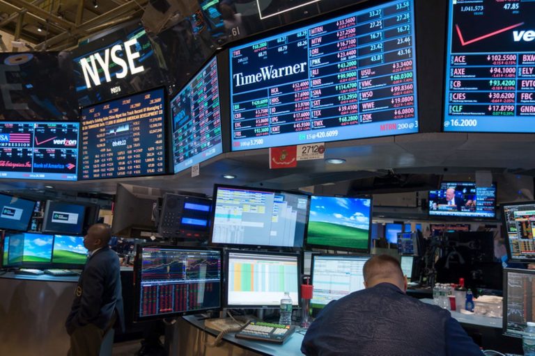 Wall Street čez dan zdrsnil za 2 odstotka in se pobral, nafta nad 107 dolarjev, Evropa ostala v rdečem