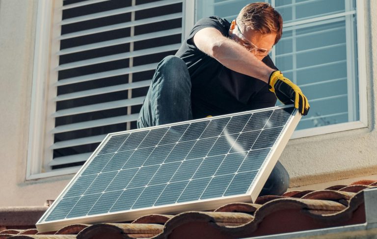 Souporaba elektrike od julija omogoča deljenje viškov energije s sorodniki in sosedi