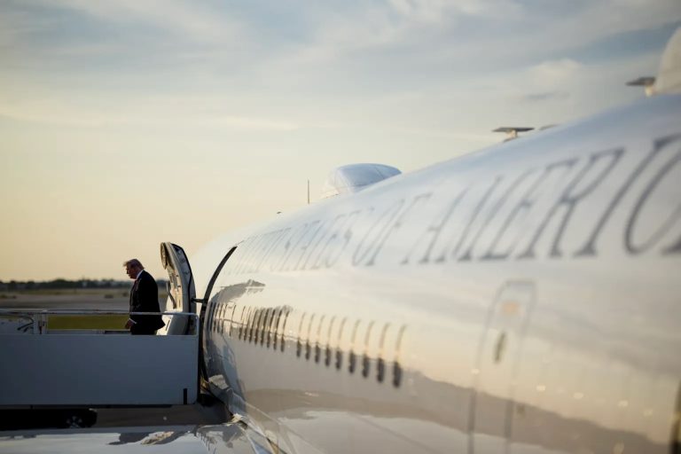 Trump dal EU rok do 4. julija, sicer bodo carine na evropsko blago znatno višje