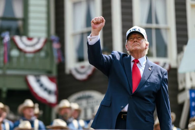 Trump pokopal premirje z Iranom, nafta v nekaj urah poskočila za šest odstotkov