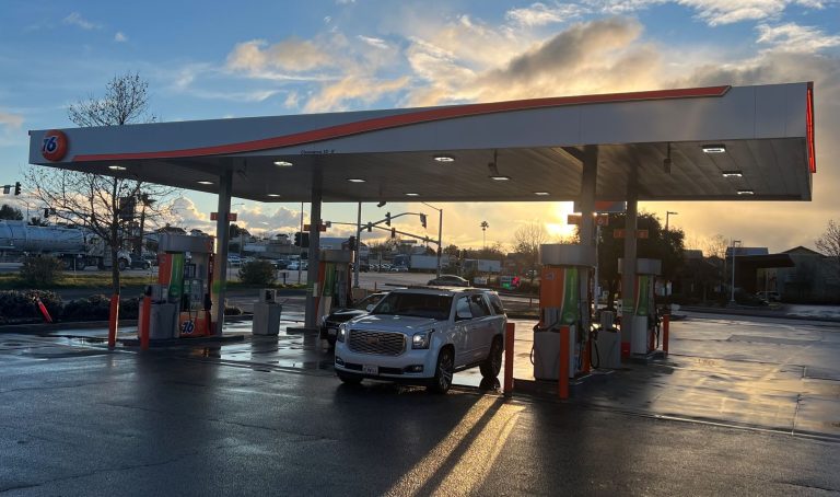 Bencin spustil ameriško inflacijo na 3,4 odstotka, evropske borze tretji dan zapored v rdečem