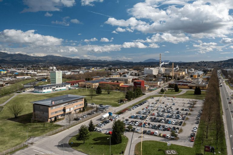Cinkarna Celje je v pol leta zaslužila 8,8 milijona evrov, za vse leto jih je načrtovala osem