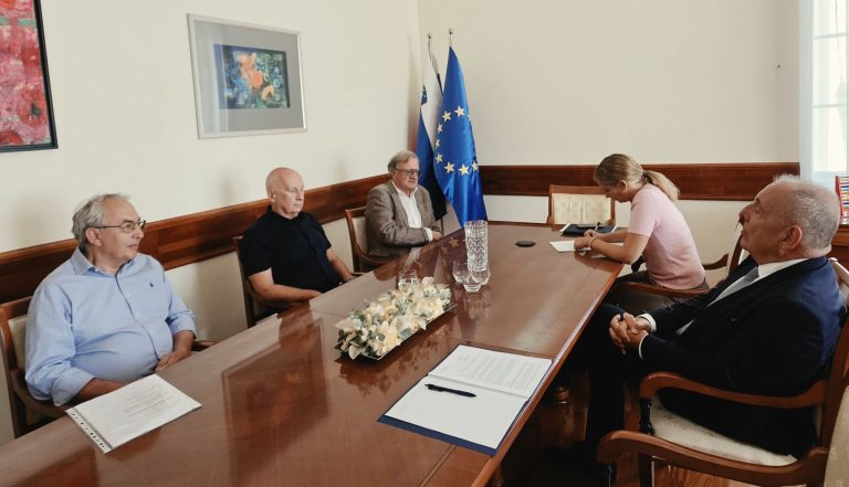 Šircelj s podjetniki o davkih, ki jih 68.508 podjetnikov že plačuje pavšalno