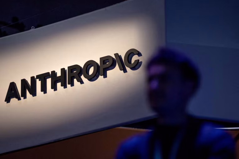 Anthropic se prijavil za vstop na borzo z oznako ANT, Nasdaq pa pridobil 0,8 odstotka