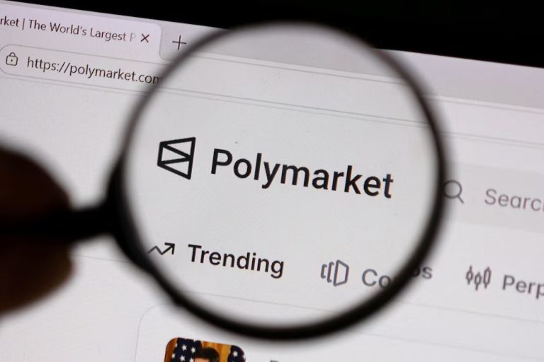 Polymarket nima slovenske koncesije, v izgubi je 68 odstotkov stavcev z vložki nad 100 dolarji